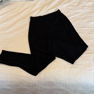 Chico’s Travelers Pull On Straight Leg Stretchy Pant size 2 Black NWOT